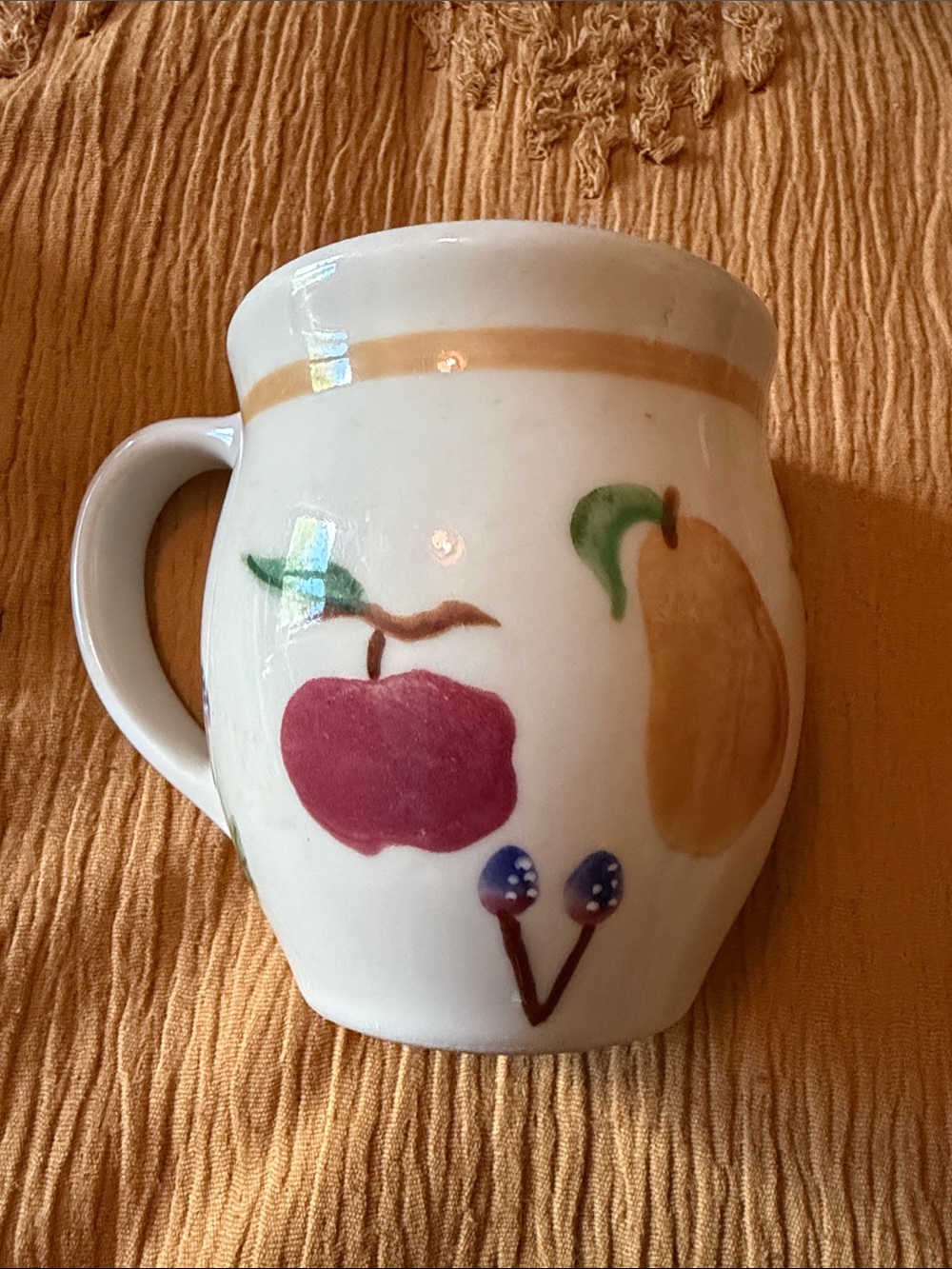 Set of 4 Longaberger Fruit Medley Mugs.